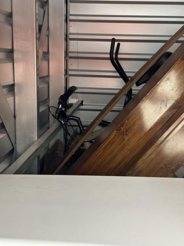 Storage Unit Auction in Niagara Falls , NY at UHaul of Niagara Falls ends on 9th April, 2024 9